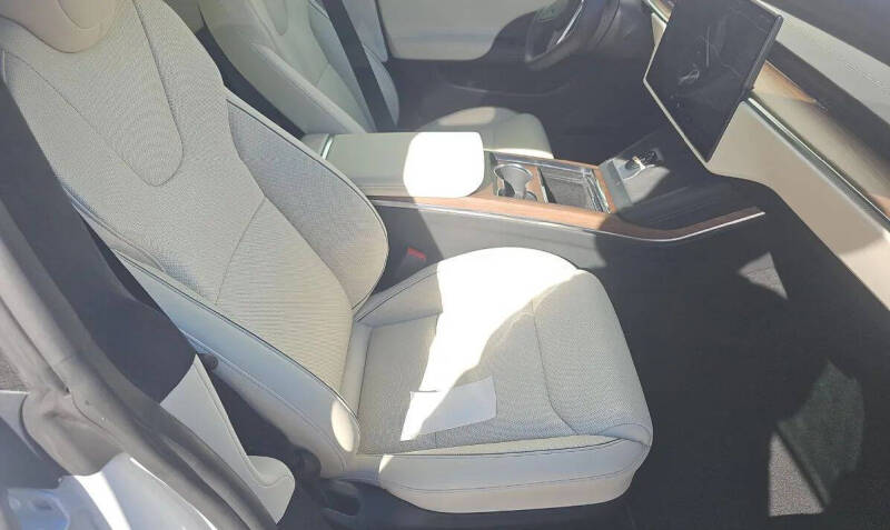 2021 Tesla Model S Plaid