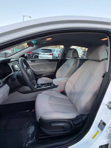 2017 Hyundai Sonata SE