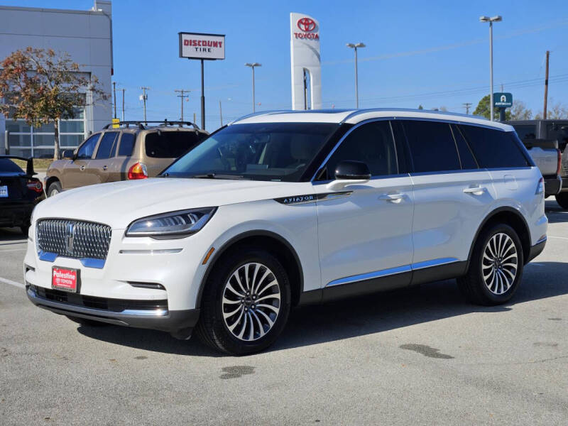 2022 Lincoln Aviator Standard