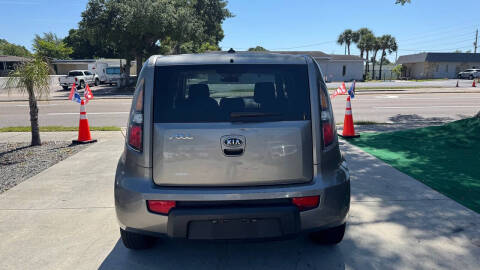 2010 Kia Soul +