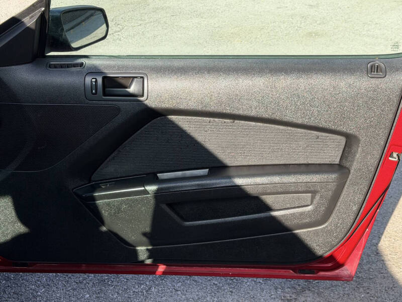 2013 Ford Mustang V6 Premium