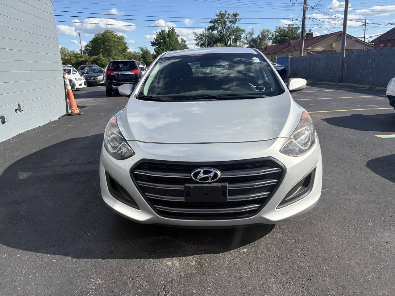 Silver 2016 Hyundai Elantra GT Hatchback Front-Wheel Drive 6-Speed Automatic