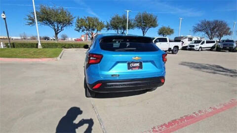 2025 Chevrolet Trax LS