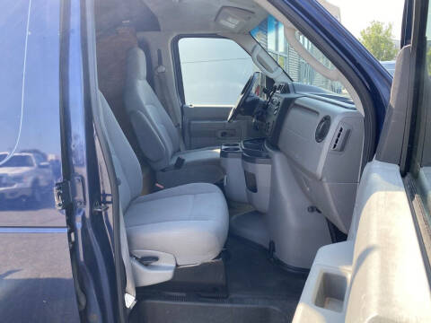 2013 Ford E-Series E-350 SD
