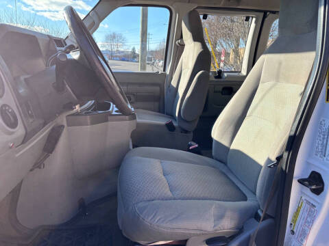 2012 Ford E-Series E-350 SD XLT