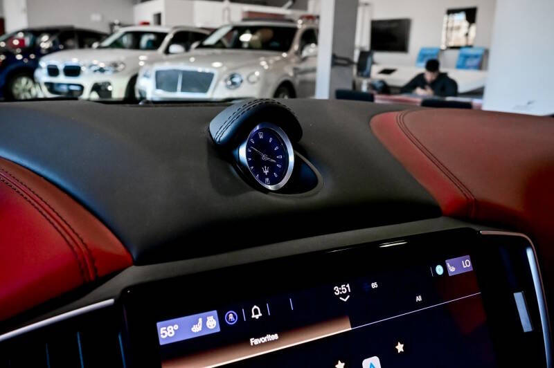 2022 Maserati Ghibli Modena Q4