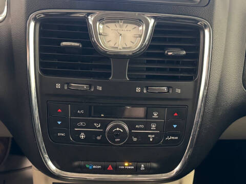 2016 Chrysler Town and Country Limited