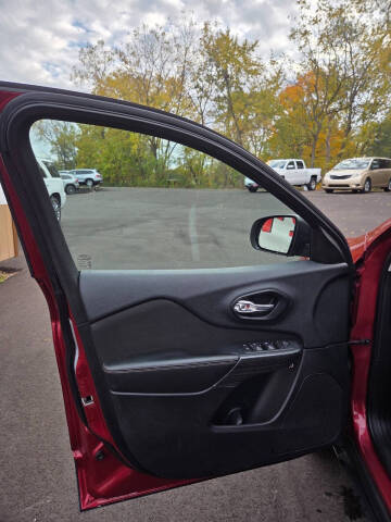 2016 Jeep Cherokee Sport