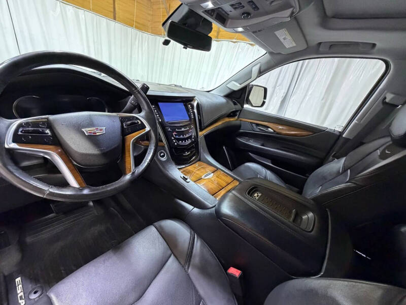 2017 Cadillac Escalade Premium Luxury