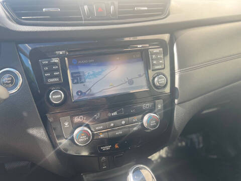 2017 Nissan Rogue SL