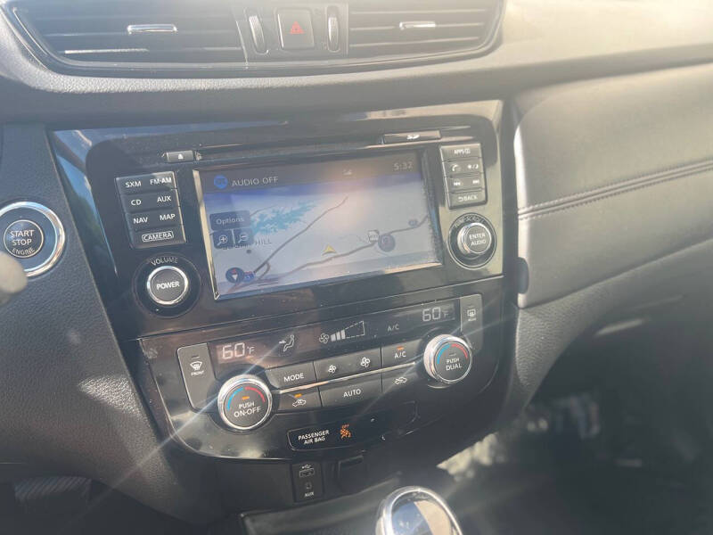 2017 Nissan Rogue SL