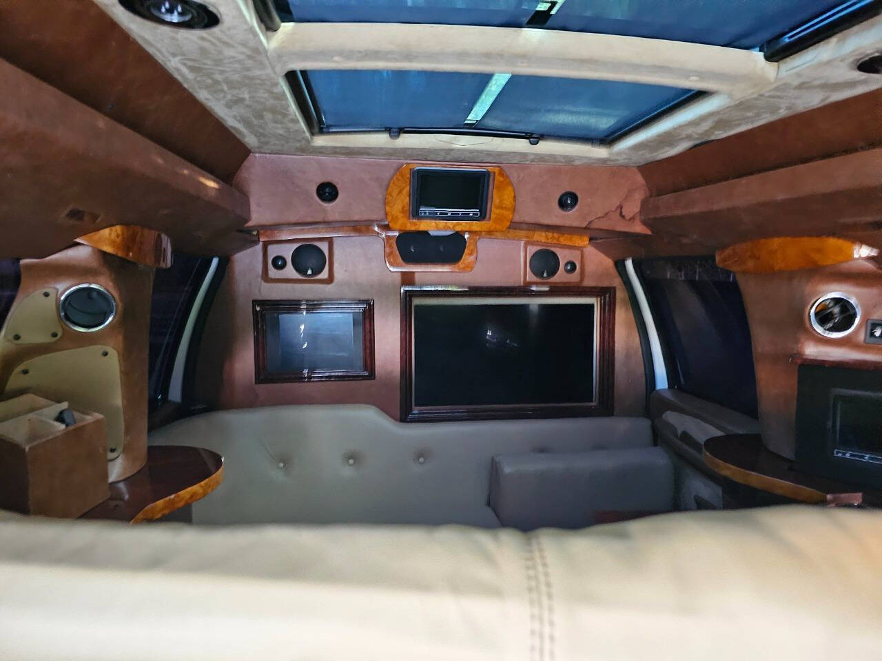 2005 Ford Excursion 24