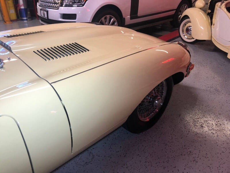 1969 Jaguar XK-Series