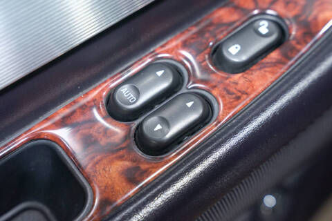 2004 Ford Thunderbird Deluxe