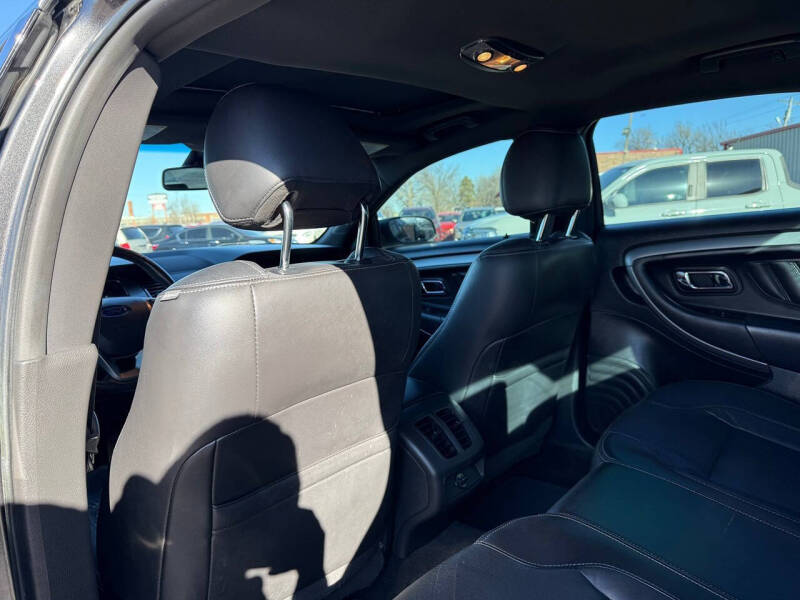 2015 Ford Taurus SEL