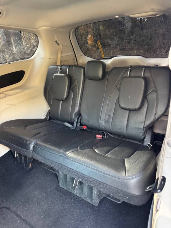 2020 Chrysler Pacifica Touring L