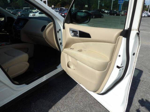 2017 Nissan Pathfinder S