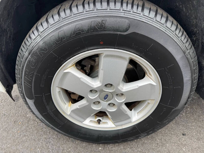 2011 Ford Escape XLS