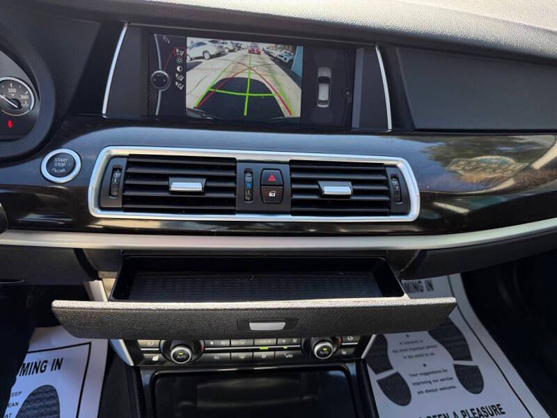 2012 BMW 5 Series 550i xDrive Gran Turismo