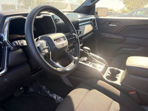 2024 GMC Canyon Elevation