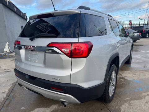 2017 GMC Acadia SLE-2