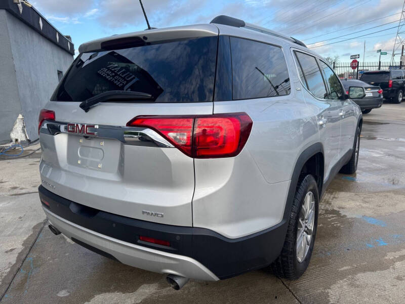 2017 GMC Acadia SLE-2