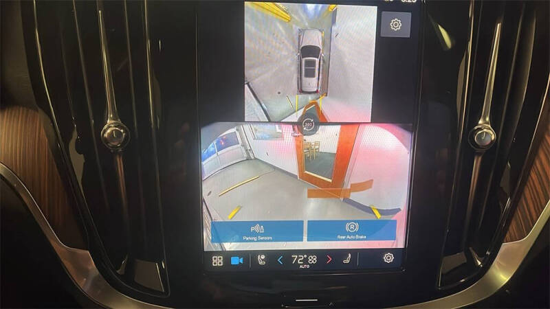 2025 Volvo V60 Cross Country B5 Plus