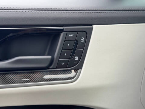 2024 Porsche Cayenne Turbo E-Hybrid Coupe