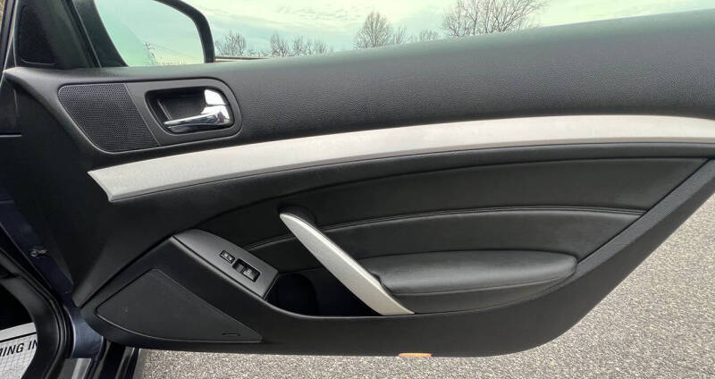 2009 Infiniti G37 Coupe x