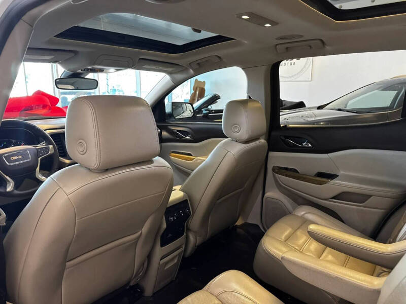 2017 GMC Acadia Denali