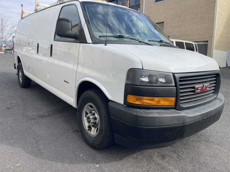 2018 GMC Savana 2500
