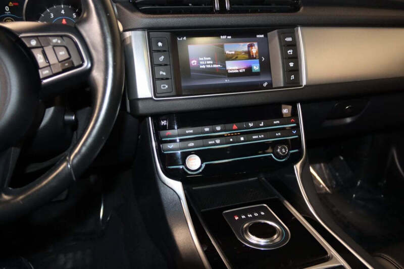 2017 Jaguar XF 35t Premium