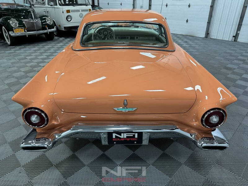 1957 Ford Thunderbird