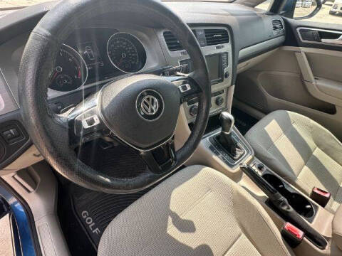 2016 Volkswagen Golf