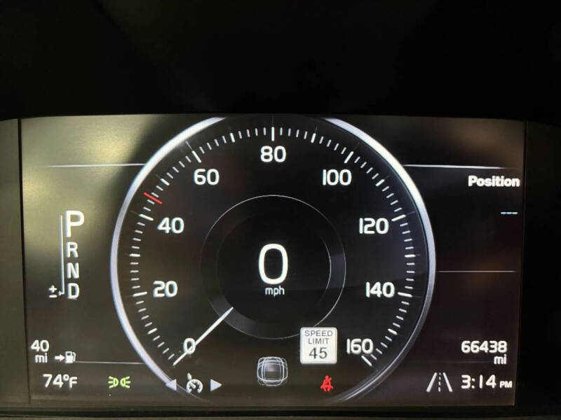 2019 Volvo XC60 T5 Momentum