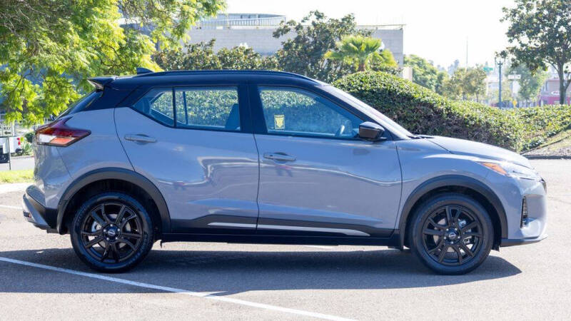 2023 Nissan Kicks SR