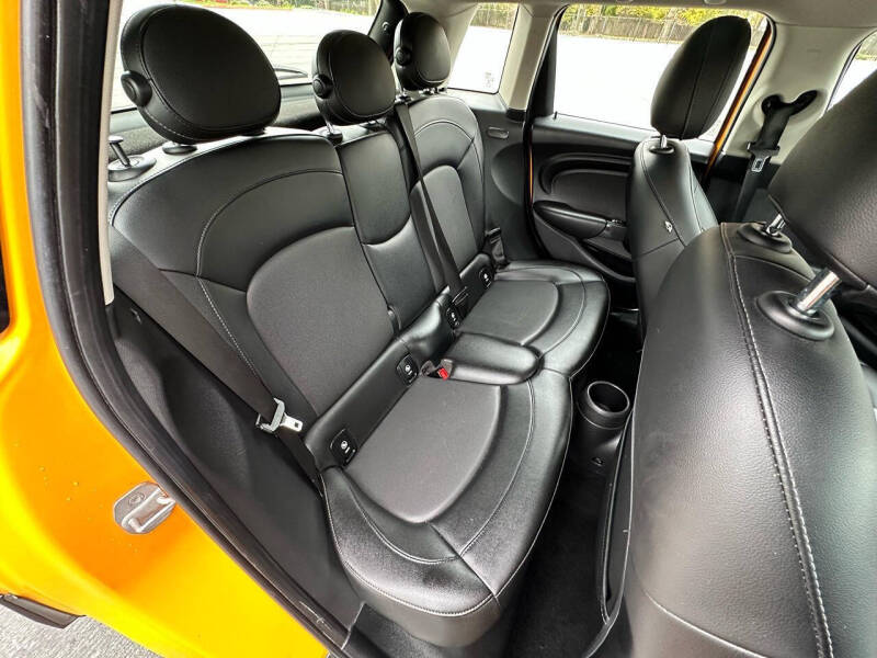 2015 MINI Hardtop 4 Door Cooper