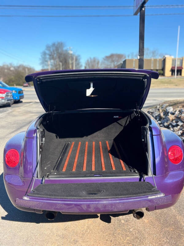 2004 Chevrolet SSR LS