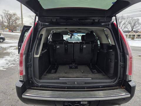 2012 Cadillac Escalade Luxury