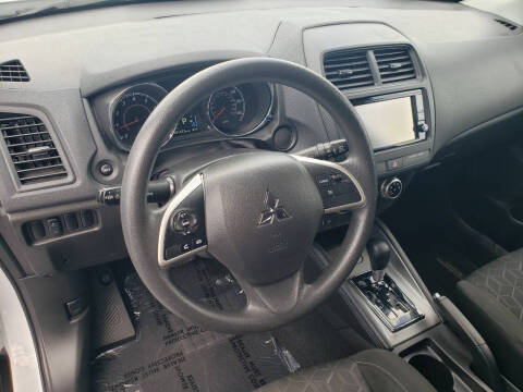 2022 Mitsubishi Outlander Sport ES