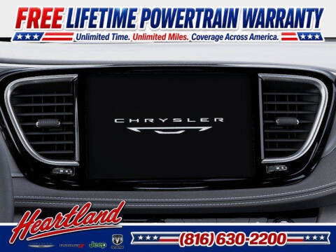 2027 Chrysler Pacifica Select