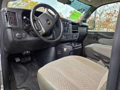 2017 Chevrolet Express LT 2500