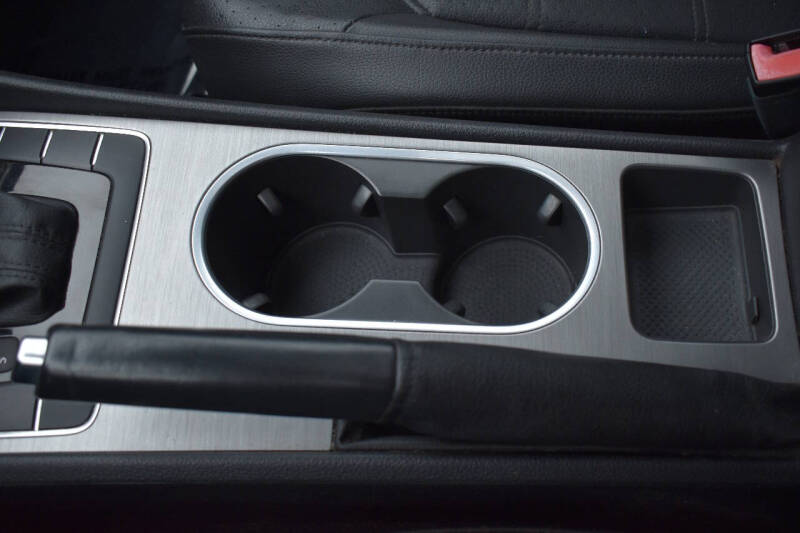 2014 Volkswagen Passat 1.8T SE