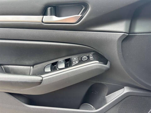 2024 Nissan Altima 2.5 SL