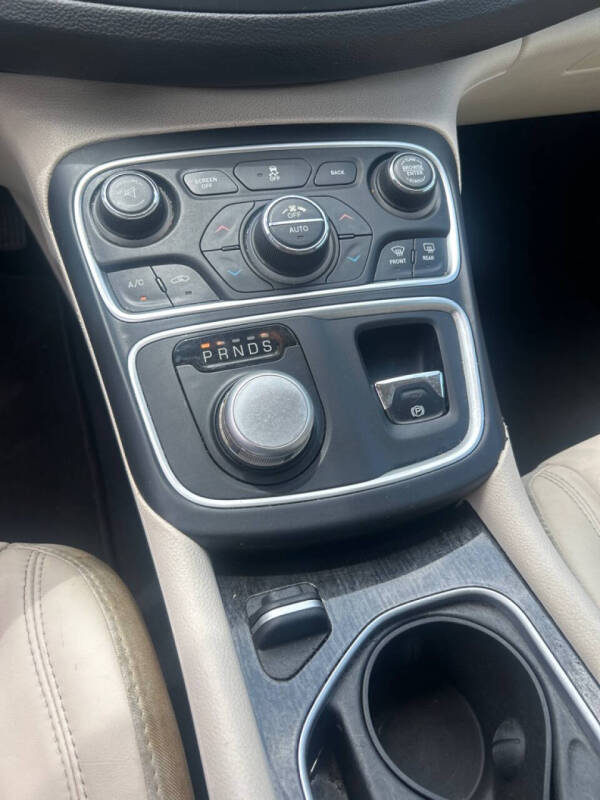 2015 Chrysler 200 C