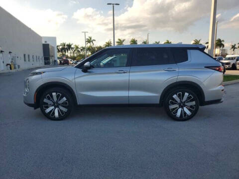 2025 Mitsubishi Outlander SE