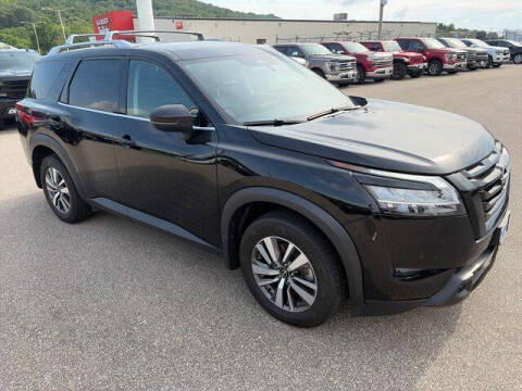 2024 Nissan Pathfinder SL