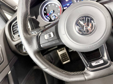 2017 Volkswagen Golf R 4Motion
