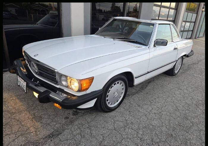 1987 Mercedes-Benz 560-Class 560 SL