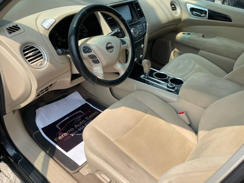 2015 Nissan Pathfinder SV